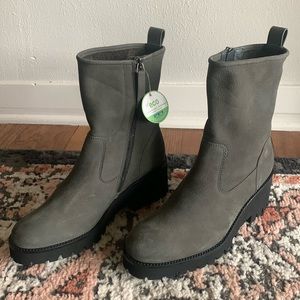 NWT Paul Green Newbury Nubuck Leather Combat Lug Boots